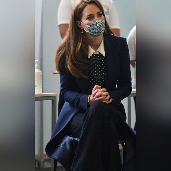 Tory Burch Blue Peter Pan Collar Buttoned Silk Blouse. As Seen On Princess Kate - Picture 2 of 10